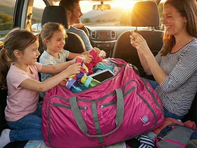 Duffle bag customer scene