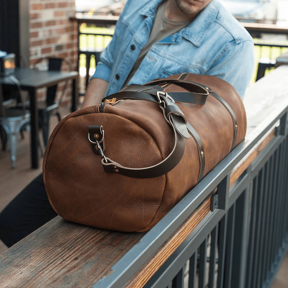 Duffle bag customer scene
